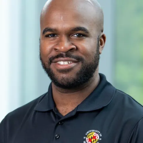 Noah Owens headshot
